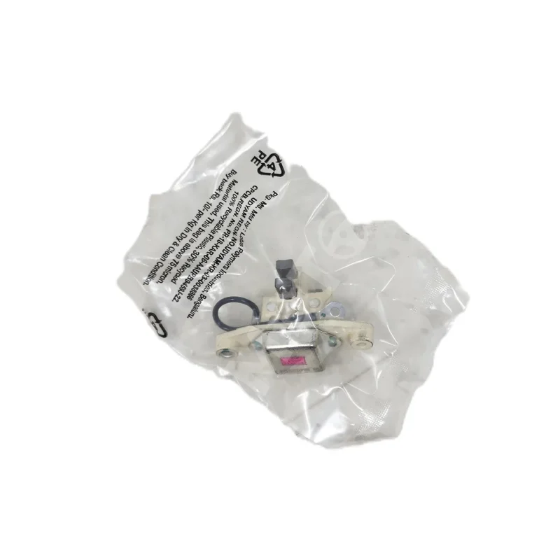 Bosch voltage regulator-F002G90210 - Image 2